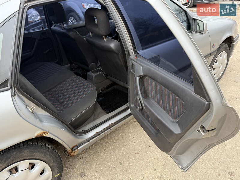 Седан Opel Vectra 1991 в Кременце фото 26 Седан Opel Vectra 1991 в Кременце