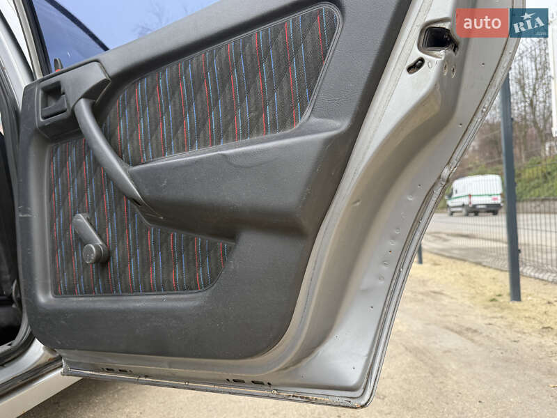 Седан Opel Vectra 1991 в Кременце фото 35 Седан Opel Vectra 1991 в Кременце