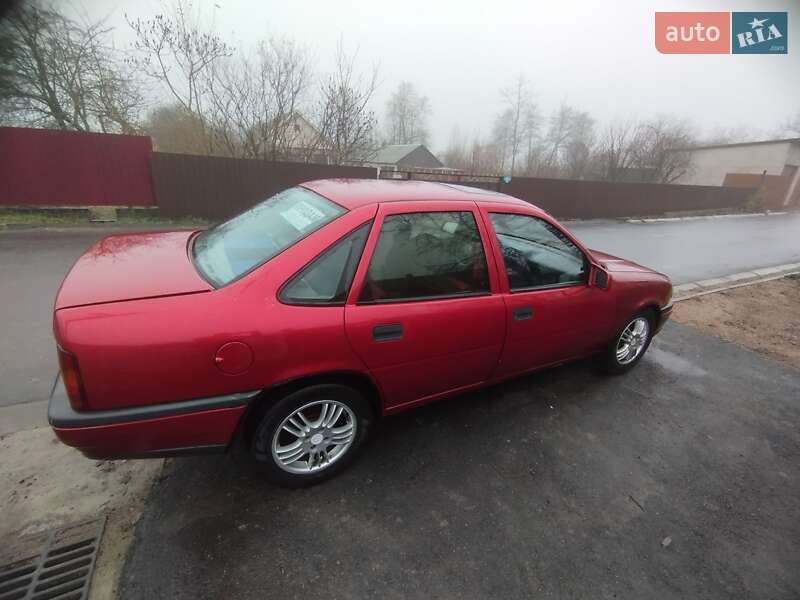 Седан Opel Vectra 1990 в Черняхове фото 7 Седан Opel Vectra 1990 в Черняхове