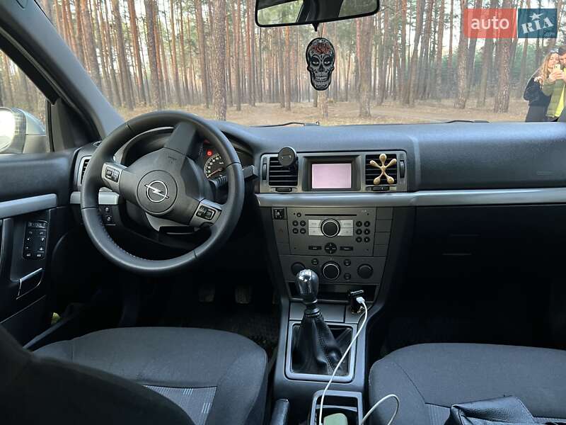Седан Opel Vectra 2006 в Полтаві фото 5 Седан Opel Vectra 2006 в Полтаві