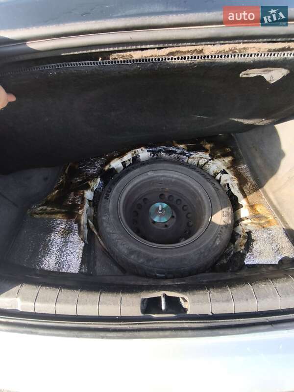 Седан Opel Vectra 2003 в Дніпрі