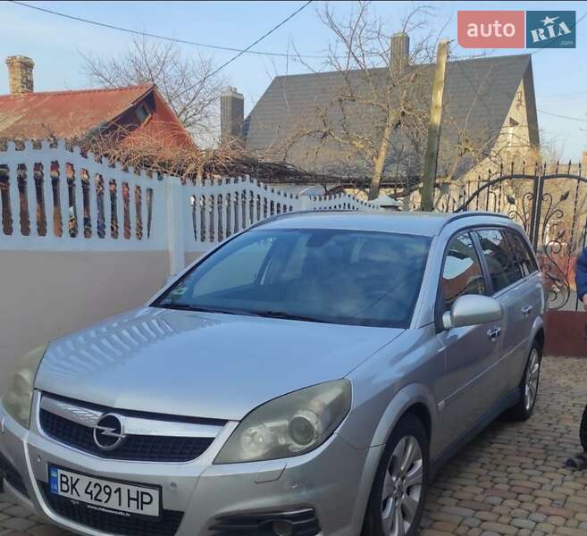 Універсал Opel Vectra 2008 в Рівному