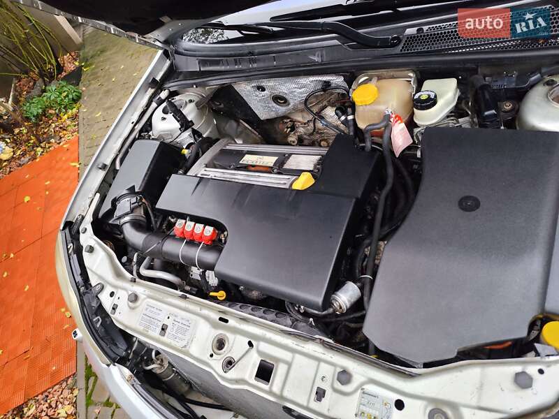 Седан Opel Vectra 2002 в Бердичеві