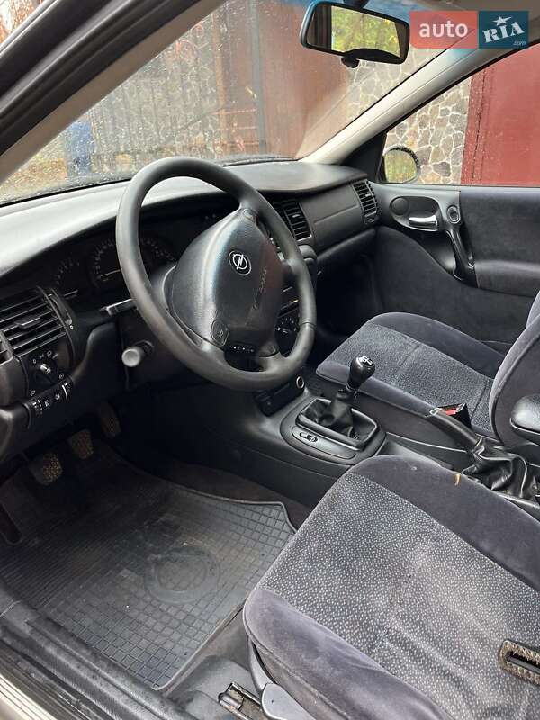 Седан Opel Vectra 1999 в Новом Роздоле