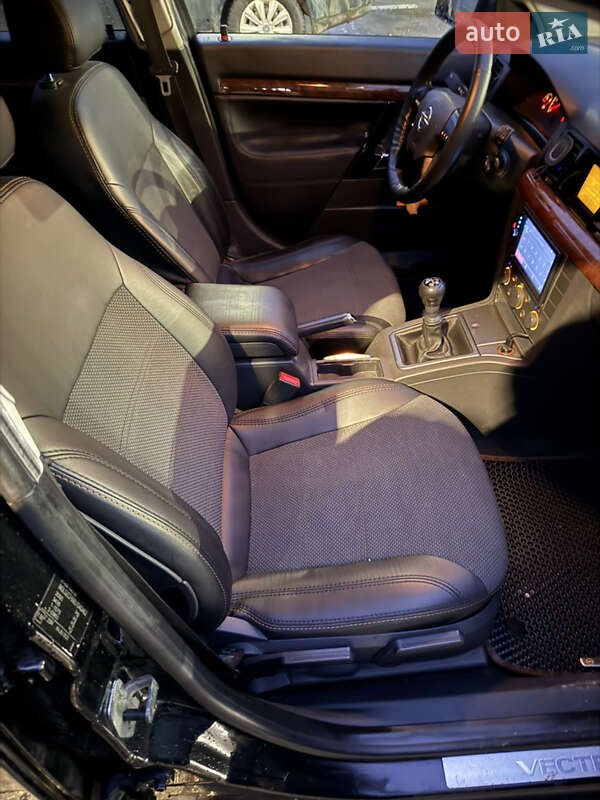 Седан Opel Vectra 2003 в Івано-Франківську