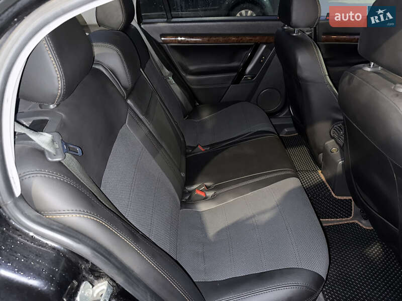 Седан Opel Vectra 2003 в Івано-Франківську