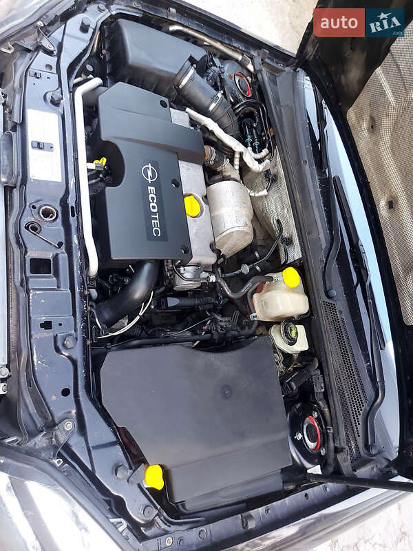 Седан Opel Vectra 2003 в Івано-Франківську