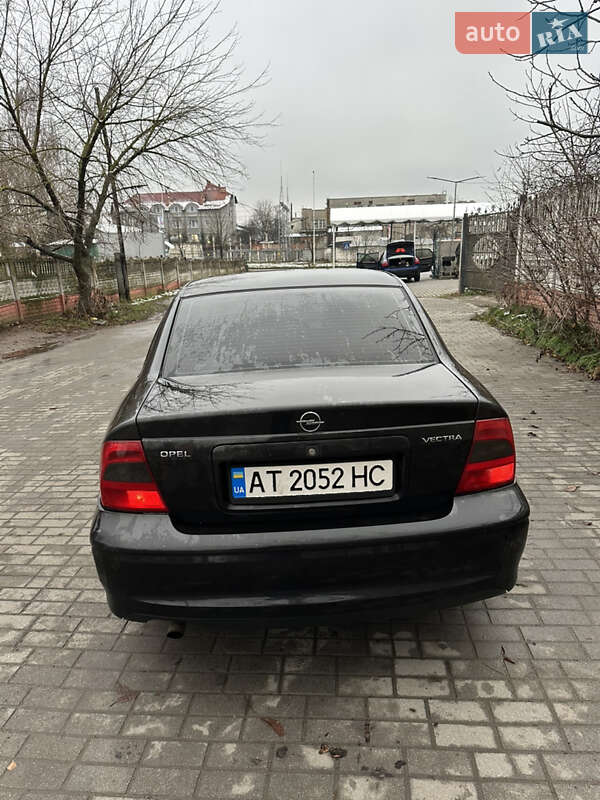 Седан Opel Vectra 2001 в Івано-Франківську