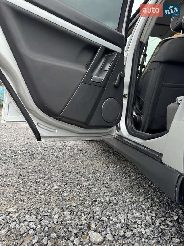 Седан Opel Vectra 2004 в Вінниці