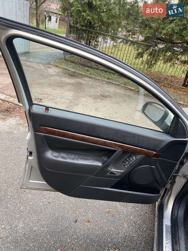 Седан Opel Vectra 2004 в Чернігові