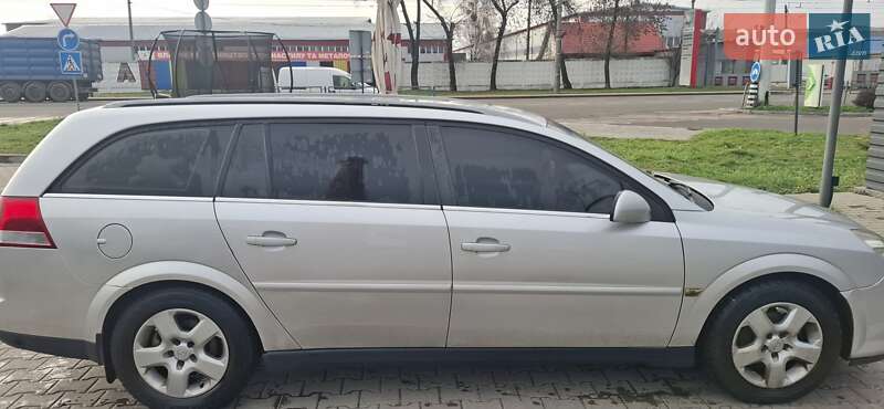 Універсал Opel Vectra 2005 в Житомирі