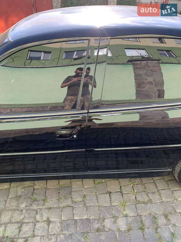 Седан Opel Vectra 2001 в Ужгороді