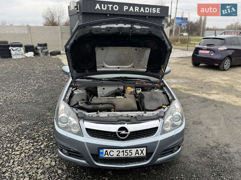 Седан Opel Vectra 2008 в Луцьку