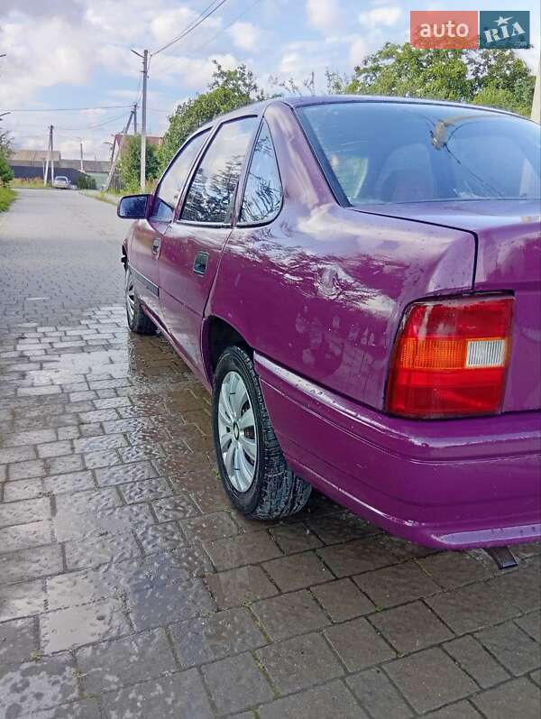 Седан Opel Vectra 1991 в Львові