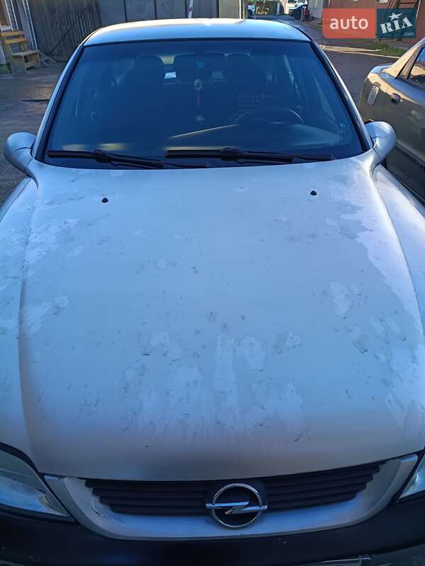 Седан Opel Vectra 1998 в Болехове