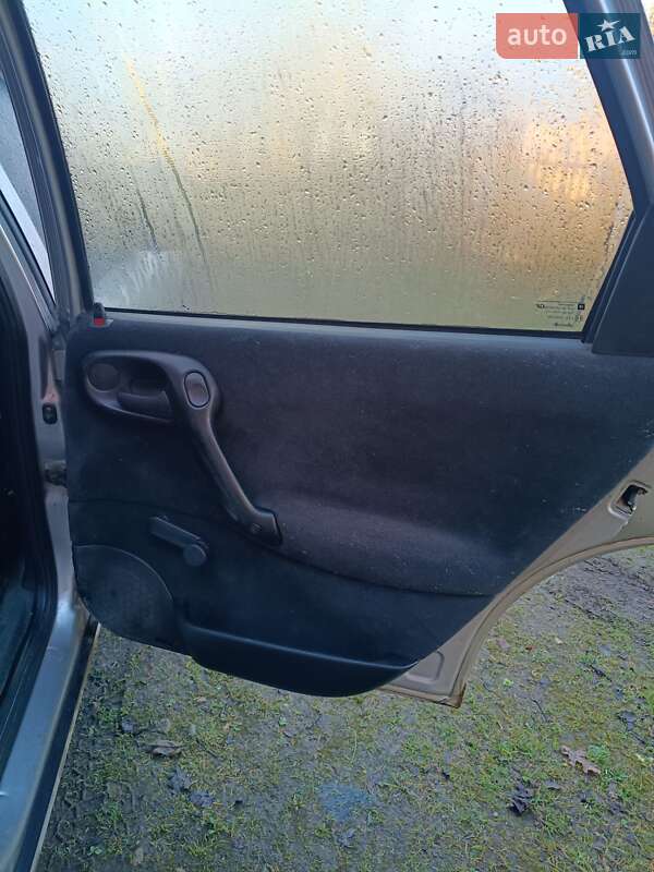 Седан Opel Vectra 1998 в Болехове