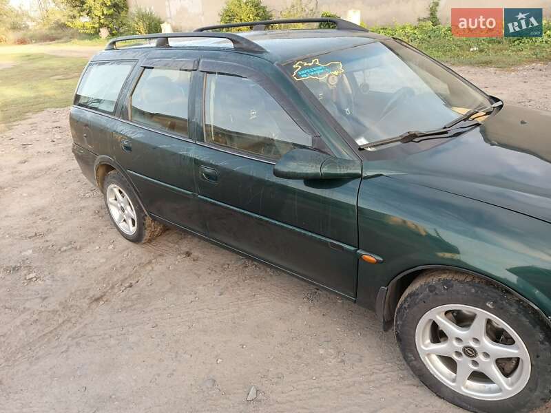 Универсал Opel Vectra 1998 в Белгороде-Днестровском