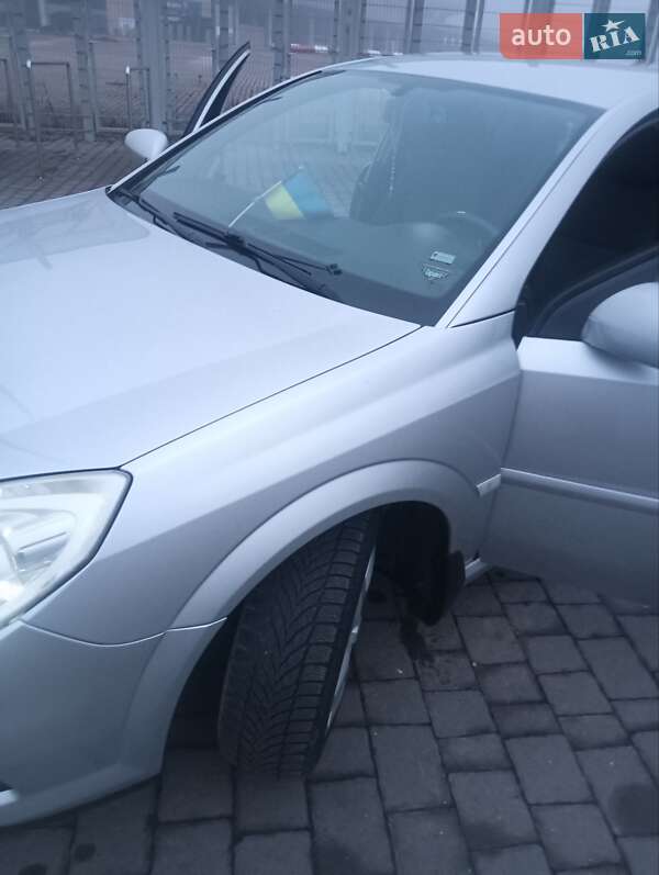Седан Opel Vectra 2007 в Львове