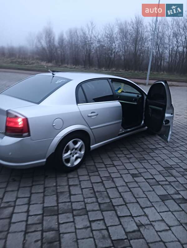 Седан Opel Vectra 2007 в Львове