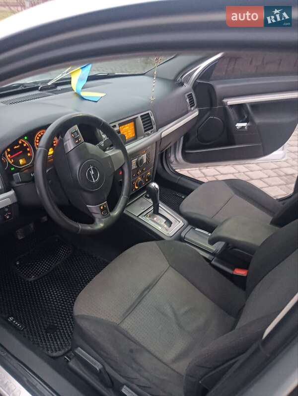 Седан Opel Vectra 2007 в Львове