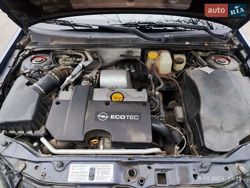 Седан Opel Vectra 2002 в Одесі