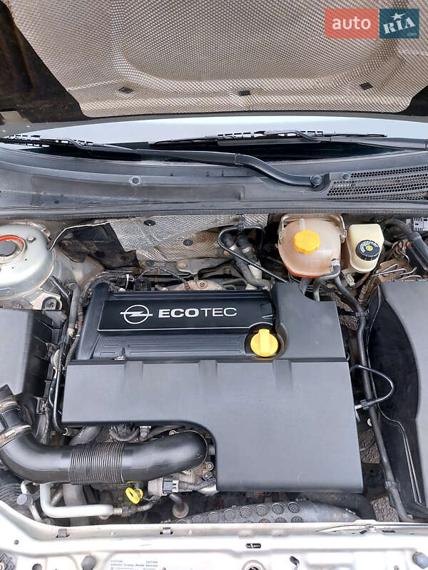 Лифтбек Opel Vectra 2005 в Днепре