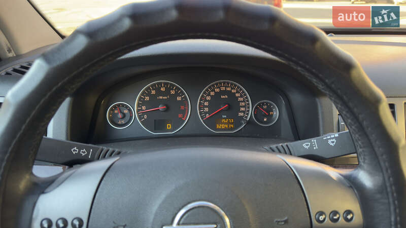Универсал Opel Vectra 2004 в Полтаве