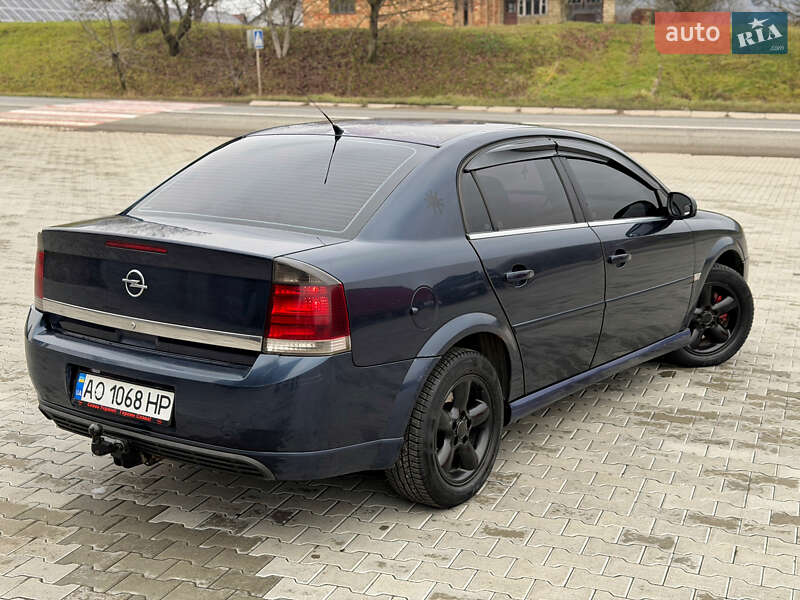 Седан Opel Vectra 2002 в Чернівцях