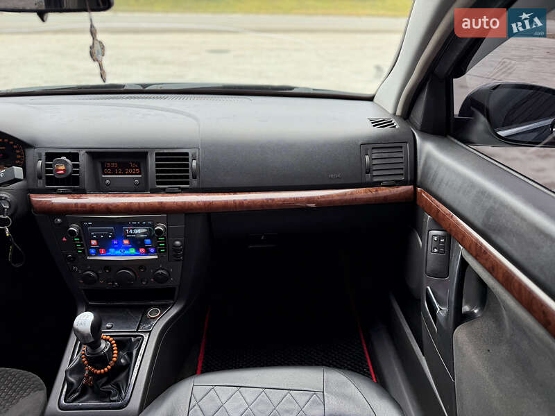 Седан Opel Vectra 2002 в Чернівцях