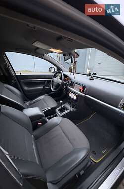 Универсал Opel Vectra 2006 в Житомире