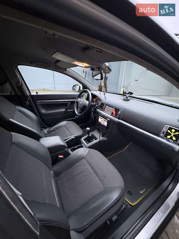 Универсал Opel Vectra 2006 в Житомире