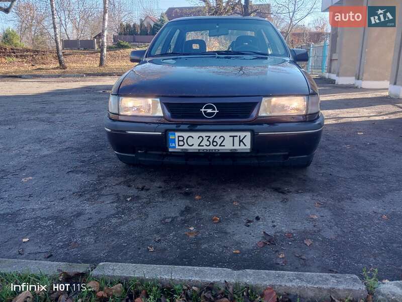 Седан Opel Vectra 1991 в Золочеві