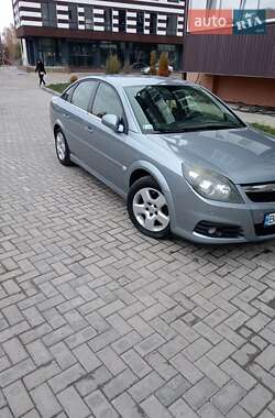 Лифтбек Opel Vectra 2006 в Ромнах