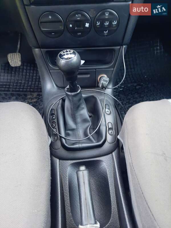 Седан Opel Vectra 2001 в Луцке