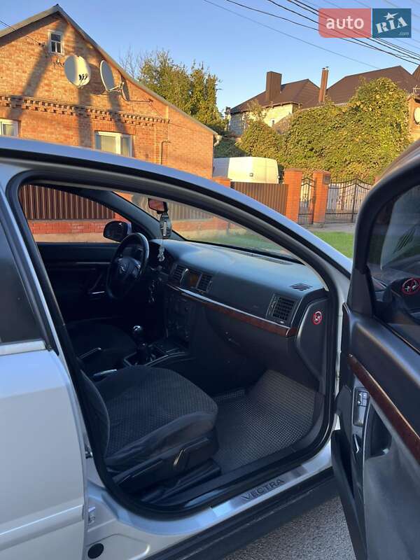 Седан Opel Vectra 2003 в Луцьку