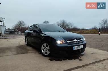 Лифтбек Opel Vectra 2003 в Шумске