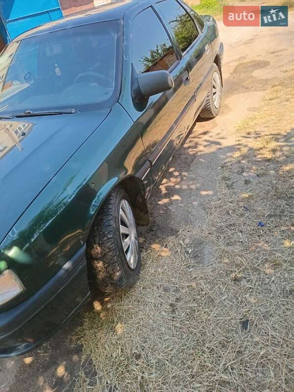 Седан Opel Vectra 1995 в Бершади фото 4 Седан Opel Vectra 1995 в Бершади