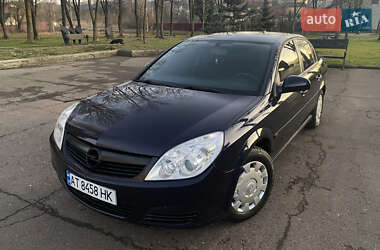 Седан Opel Vectra 2005 в Калуше