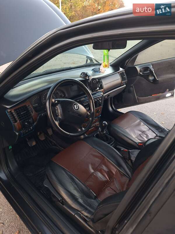Седан Opel Vectra 1997 в Виннице