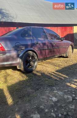 Седан Opel Vectra 1996 в Болехове