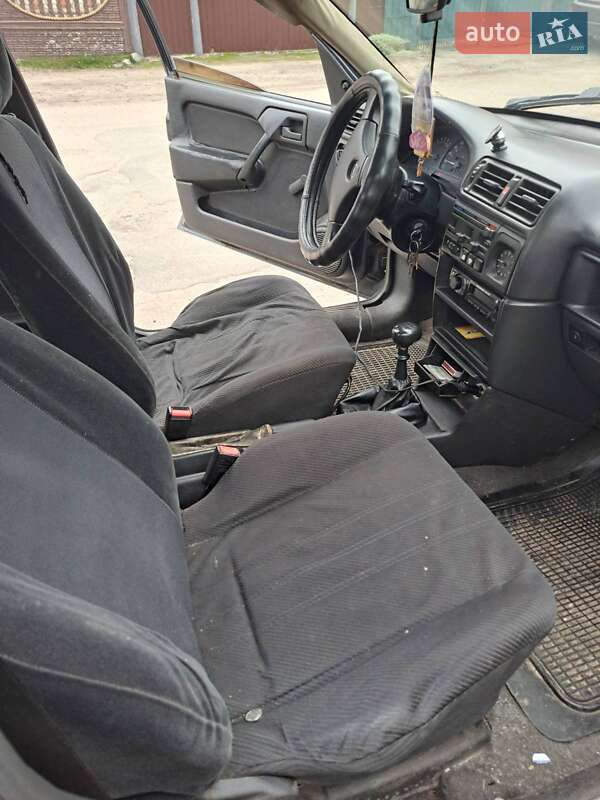 Седан Opel Vectra 1990 в Гадячі