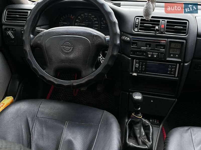 Седан Opel Vectra 1991 в Шостці