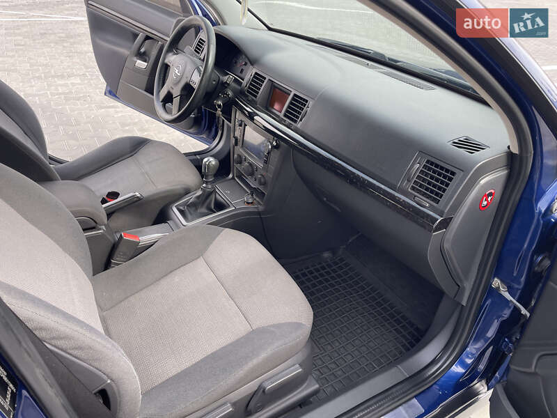 Седан Opel Vectra 2003 в Тульчине