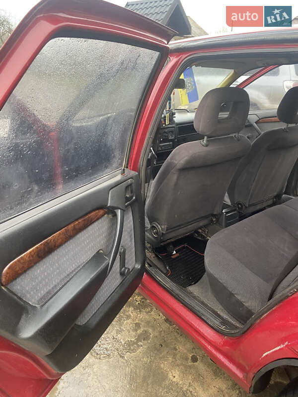 Седан Opel Vectra 1990 в Ковелі