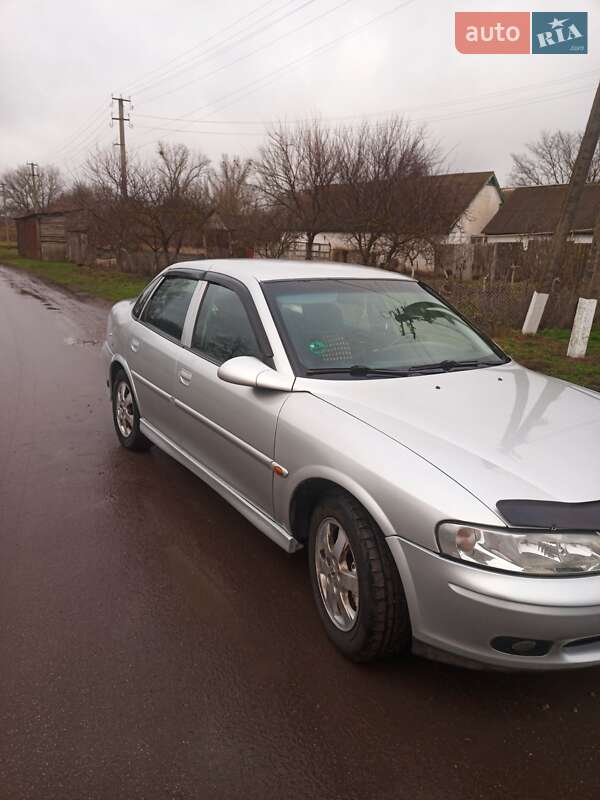 Седан Opel Vectra 2001 в Липовой Долине
