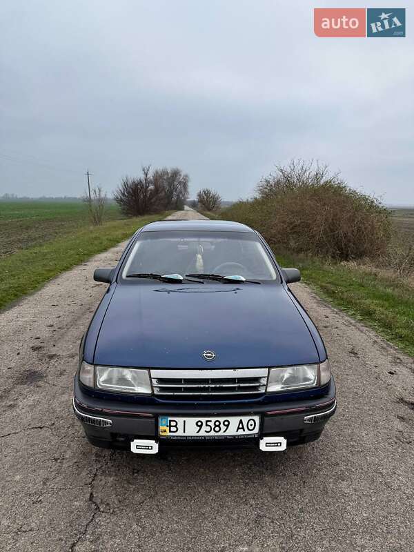 Лифтбек Opel Vectra 1991 в Кобеляках фото 2 Лифтбек Opel Vectra 1991 в Кобеляках