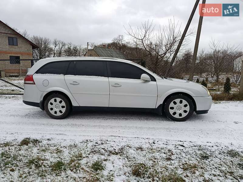 Универсал Opel Vectra 2004 в Судовой Вишне