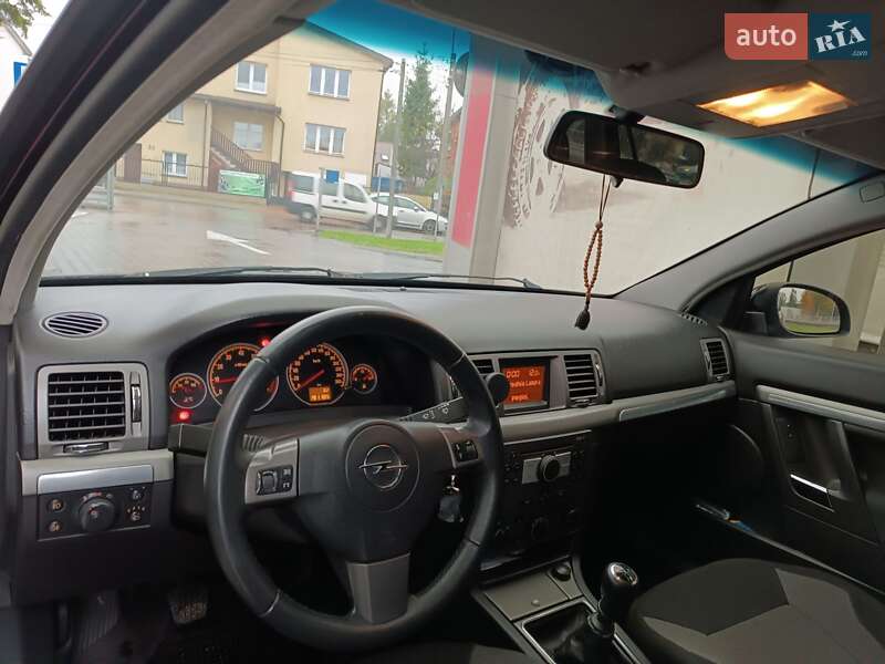 Універсал Opel Vectra 2006 в Кам'янець-Подільському
