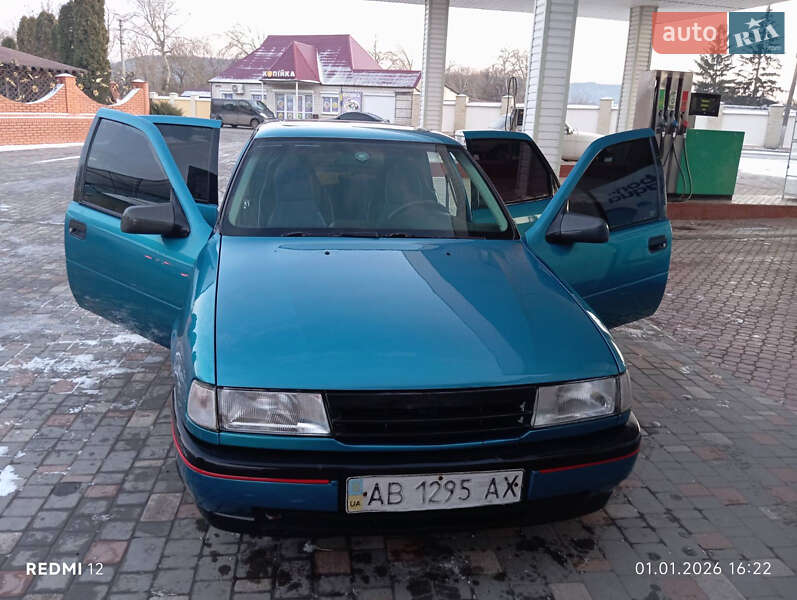 Седан Opel Vectra 1992 в Могилев-Подольске