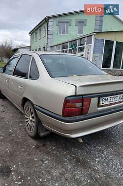 Седан Opel Vectra 1990 в Белополье